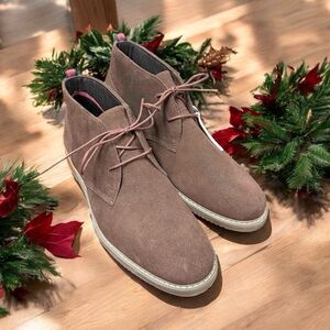 Men's Britton Road Mid Lace-Up Waterproof anti fatigue Chukka Boot sz 9.5 NWOT